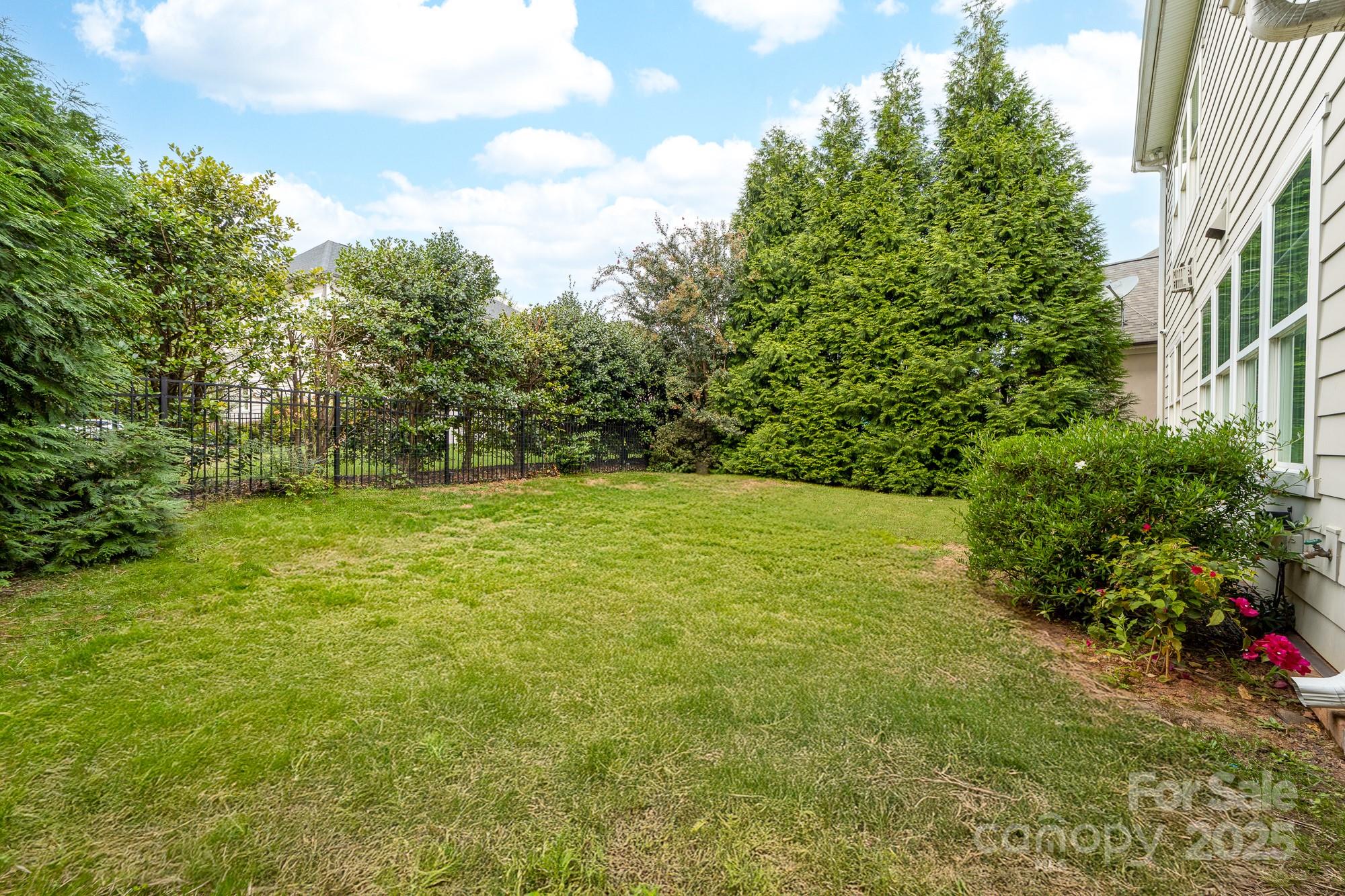 15905 Robbins Green Drive