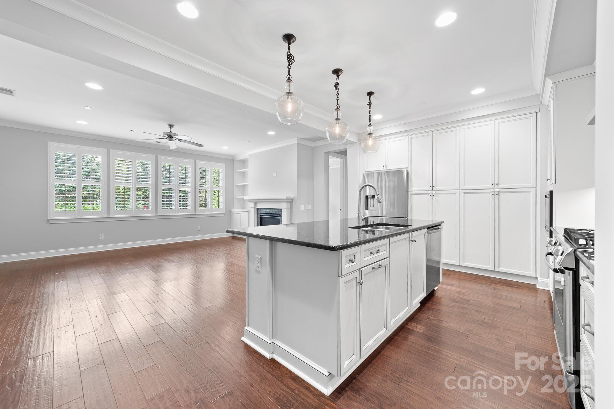 15905 Robbins Green Drive