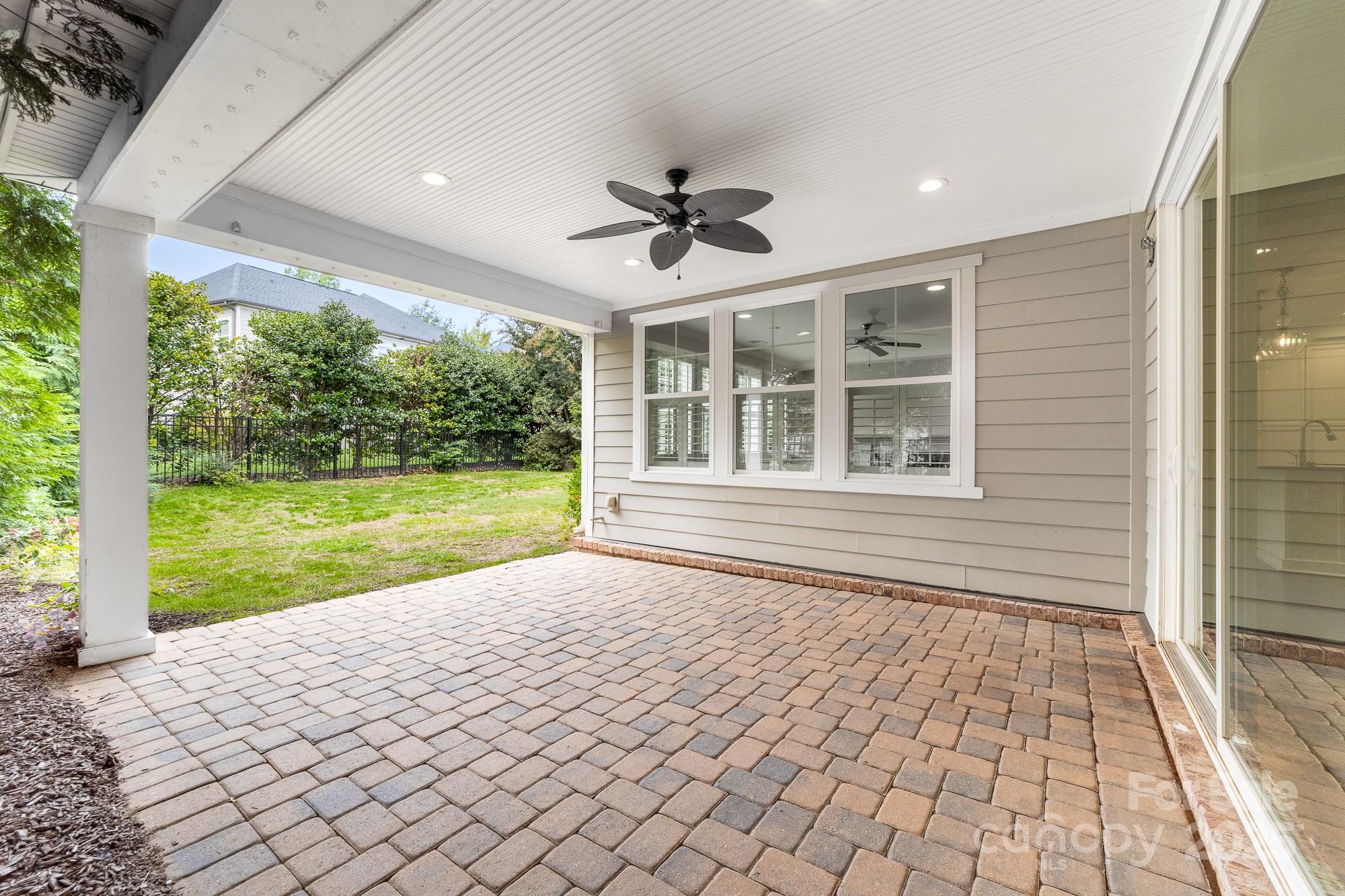 15905 Robbins Green Drive