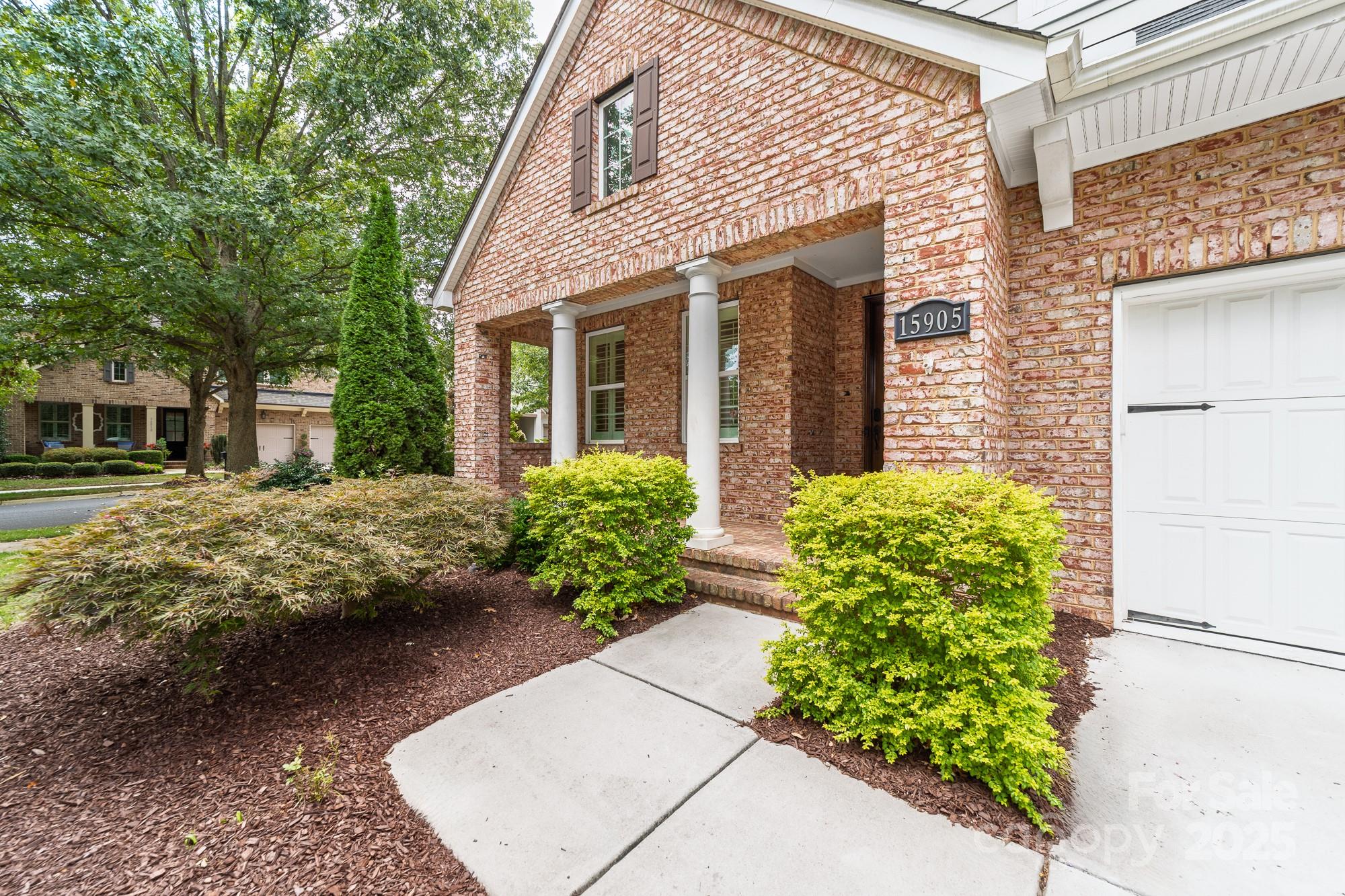15905 Robbins Green Drive