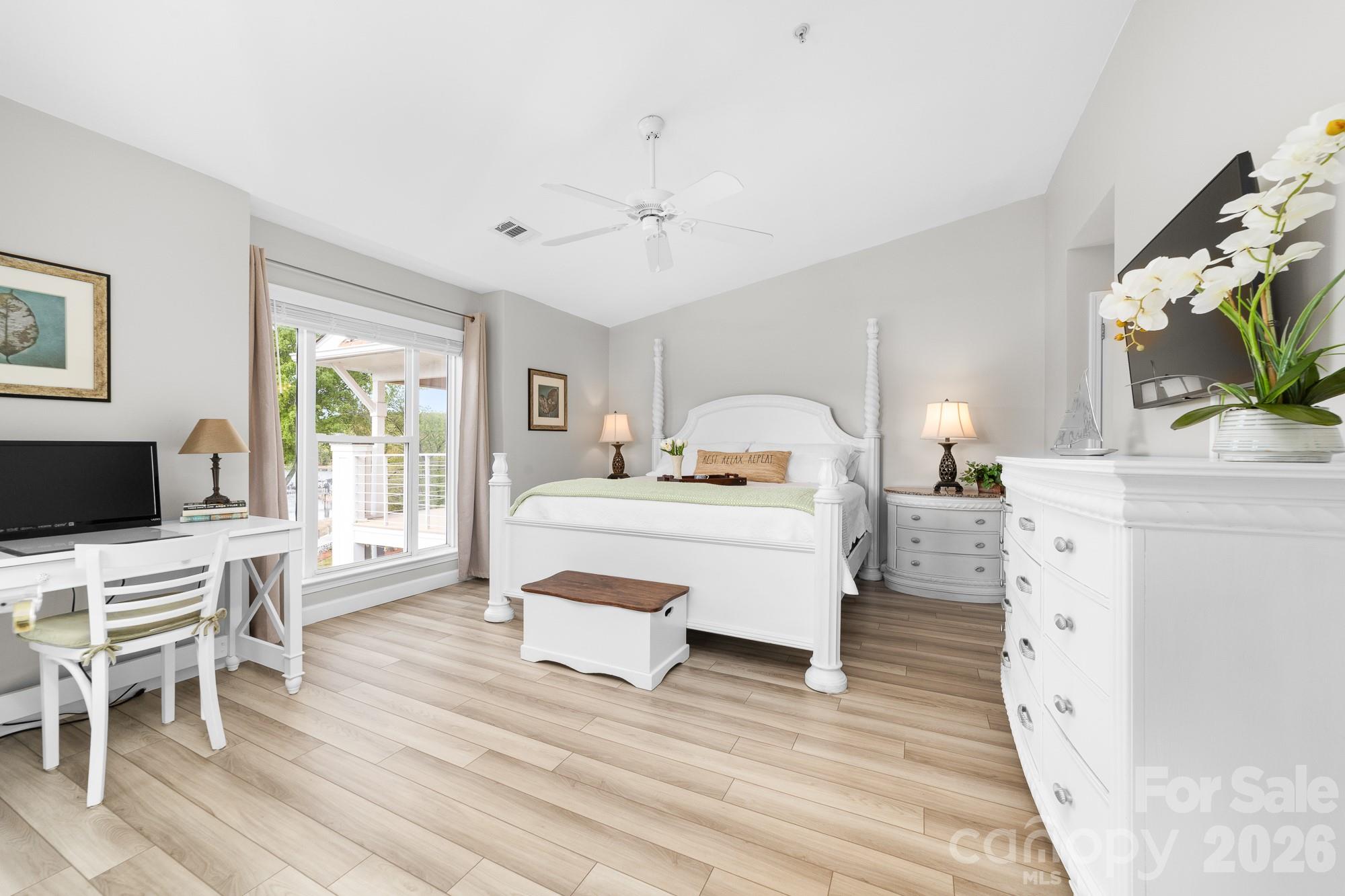 18633 Harborside Drive