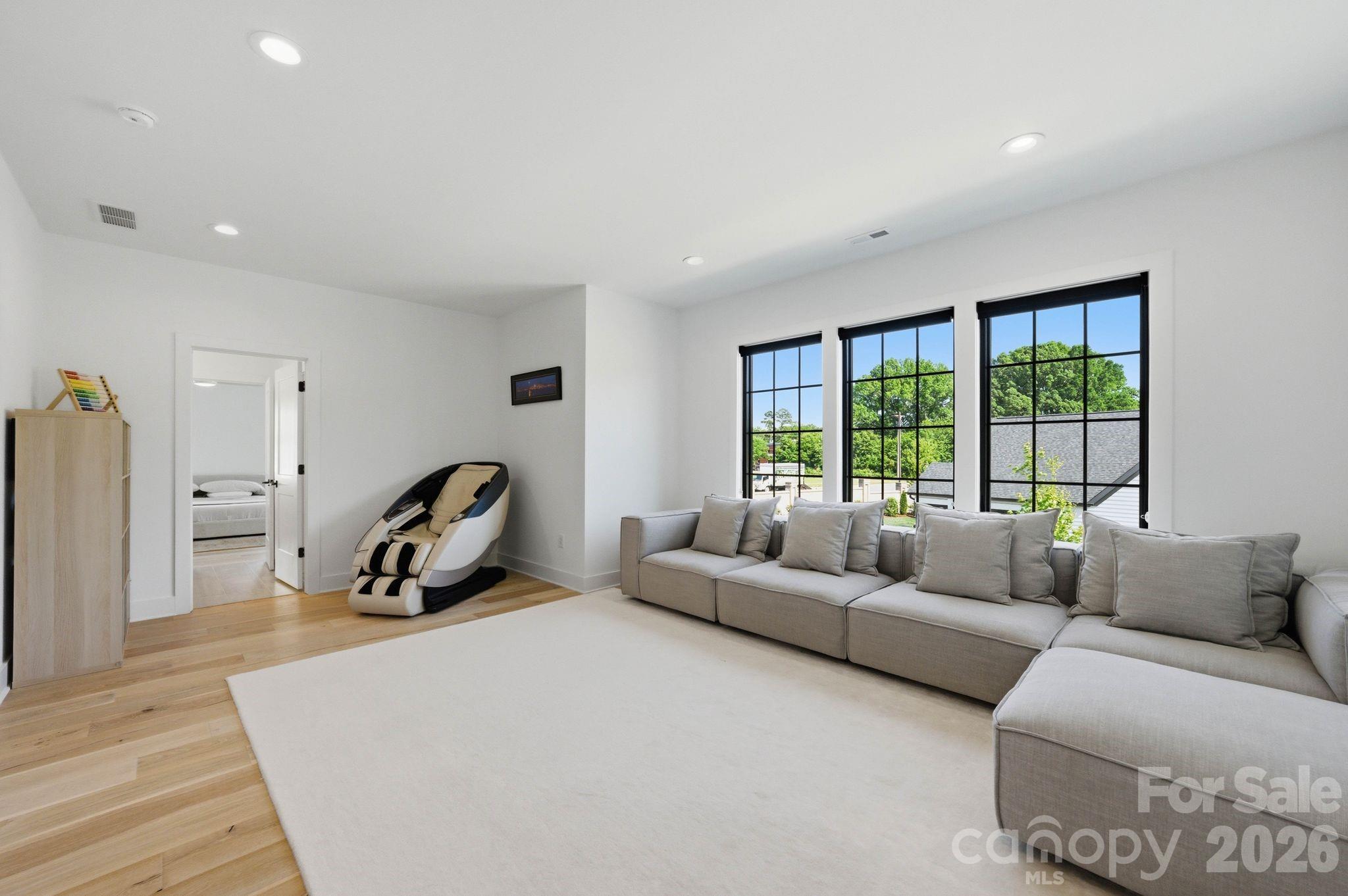 12016 Cambridge Square Drive