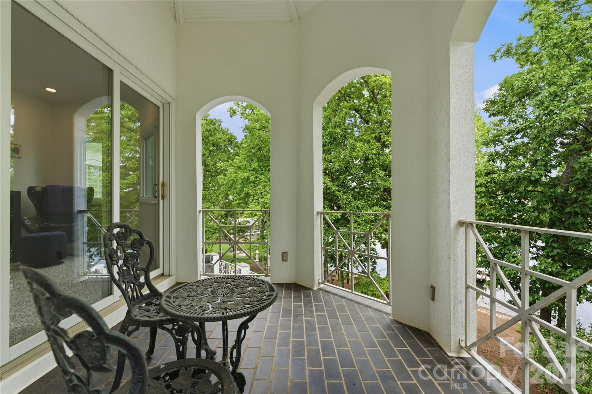 18426 Peninsula Cove Lane