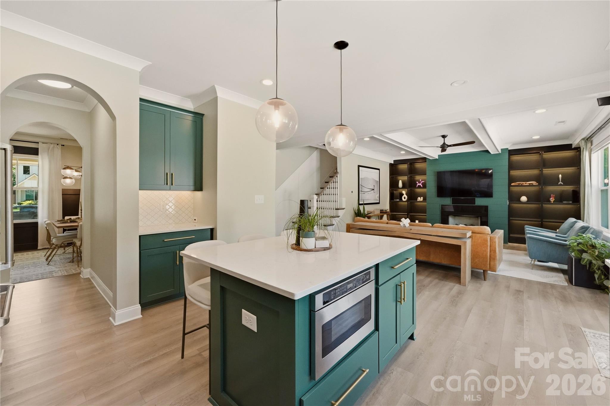 1222 Gaston Street