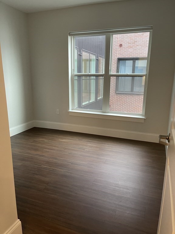 205 Maverick St Unit: 306