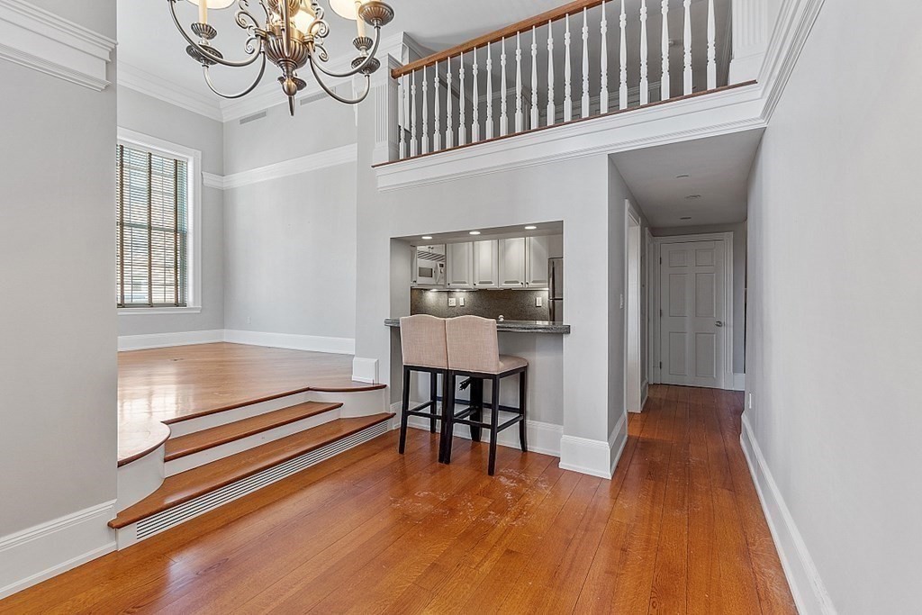 201 Newbury # 209