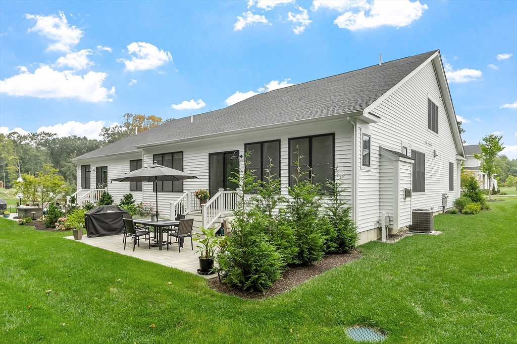 15 Lyons Lane # 15