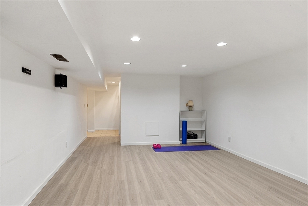 140 Oak Knoll Rd