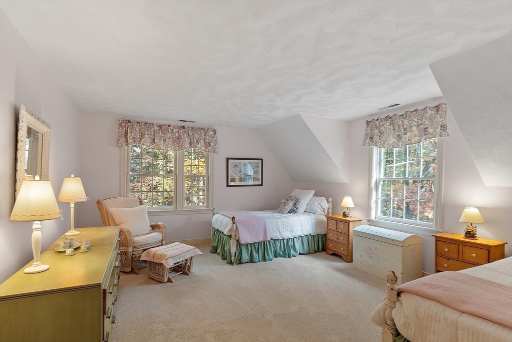 140 Oak Knoll Rd