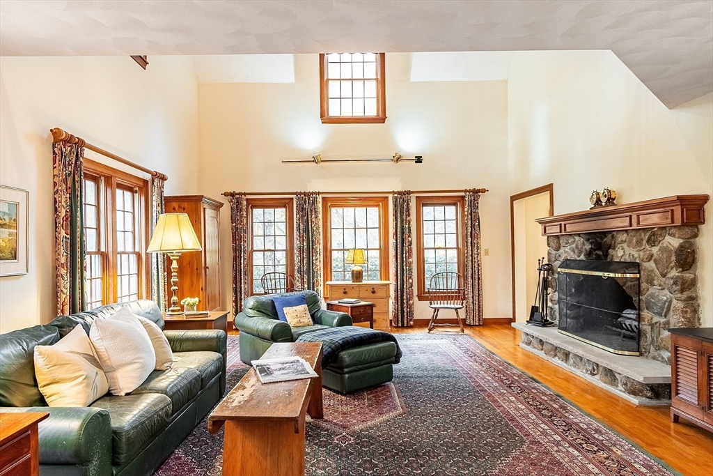140 Oak Knoll Rd