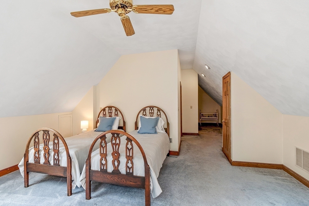 140 Oak Knoll Rd