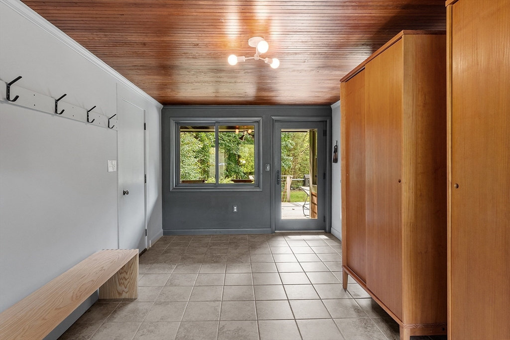 15 Hillside Rd