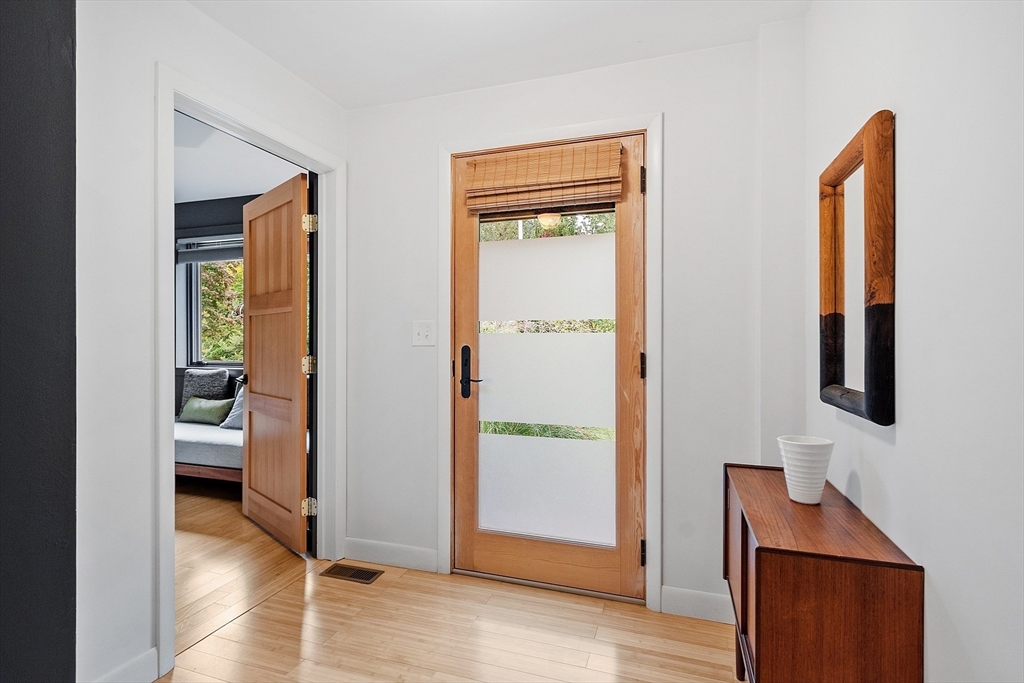 15 Hillside Rd