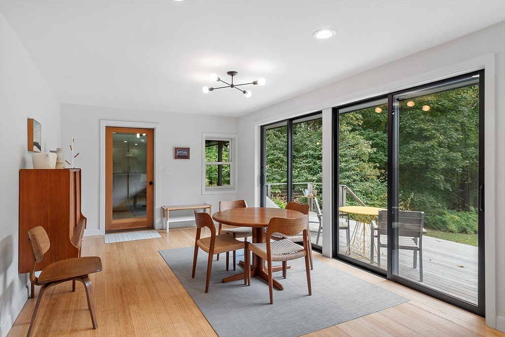 15 Hillside Rd