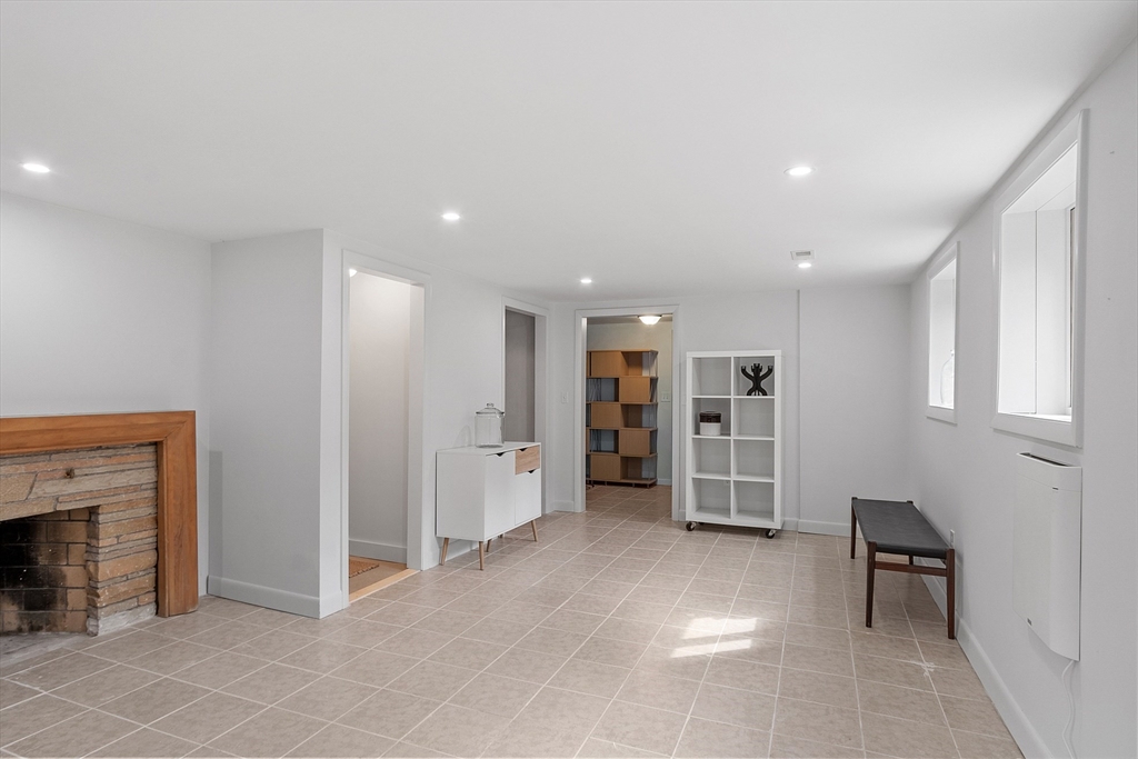 15 Hillside Rd