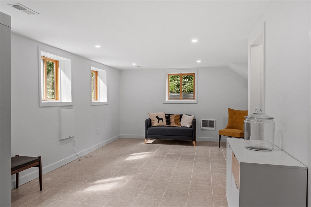 15 Hillside Rd