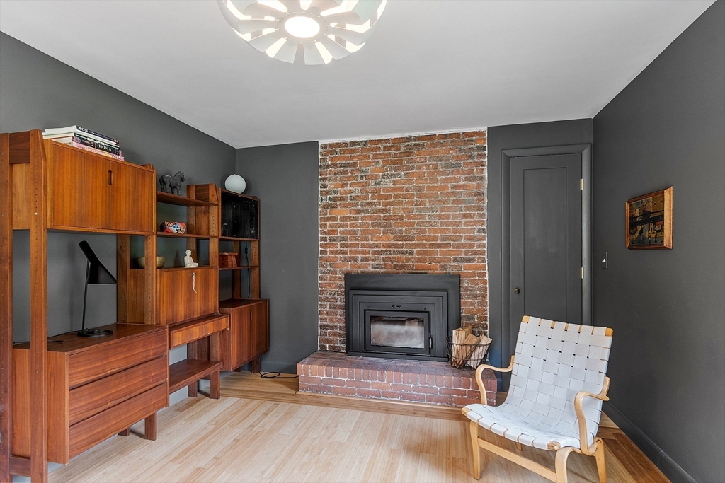 15 Hillside Rd