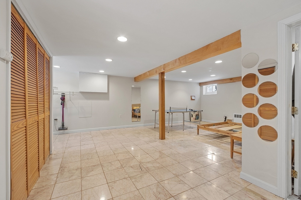 53 Wallace Rd