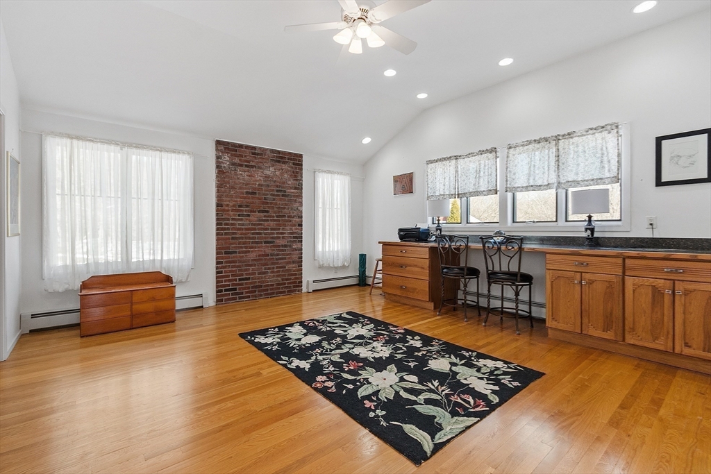 566 Strawberry Hill Rd