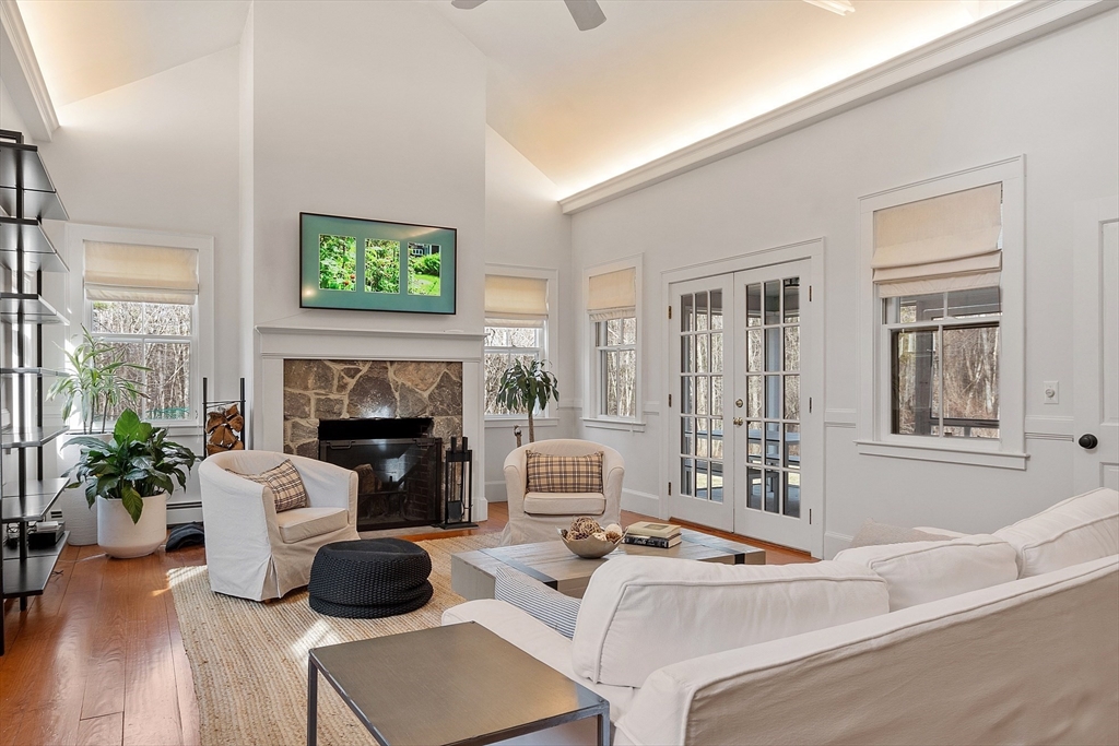 1019 North Road