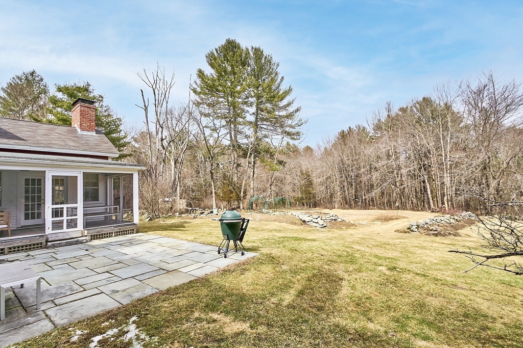 1019 North Road
