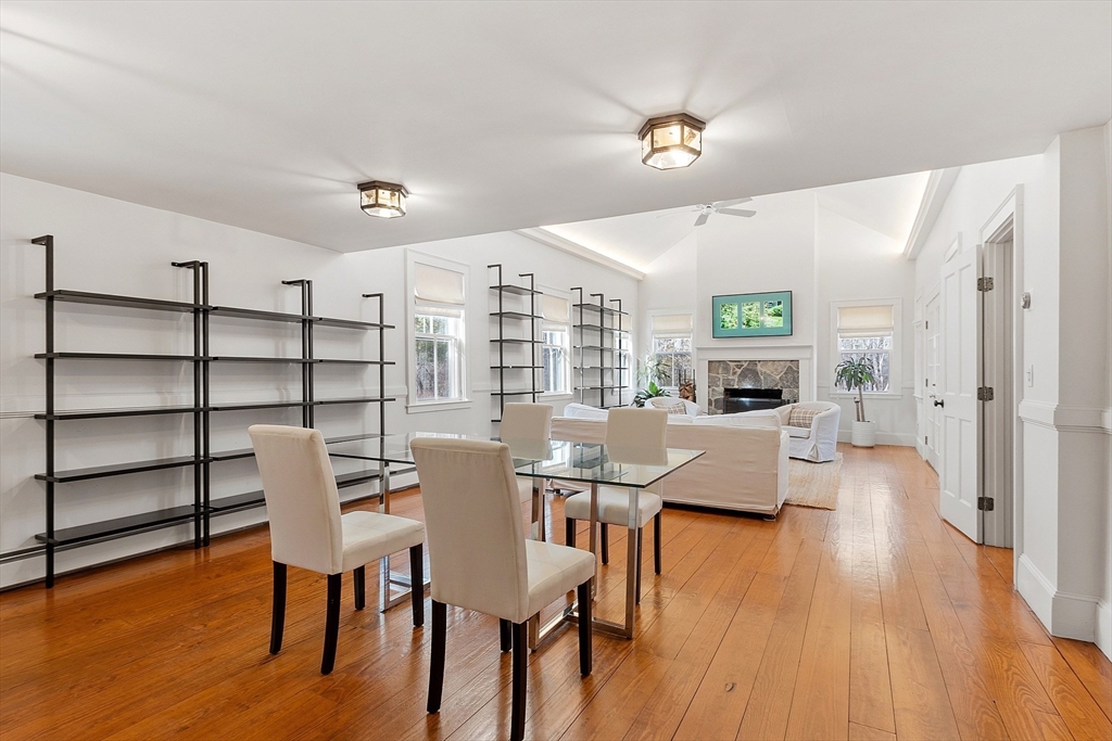 1019 North Road