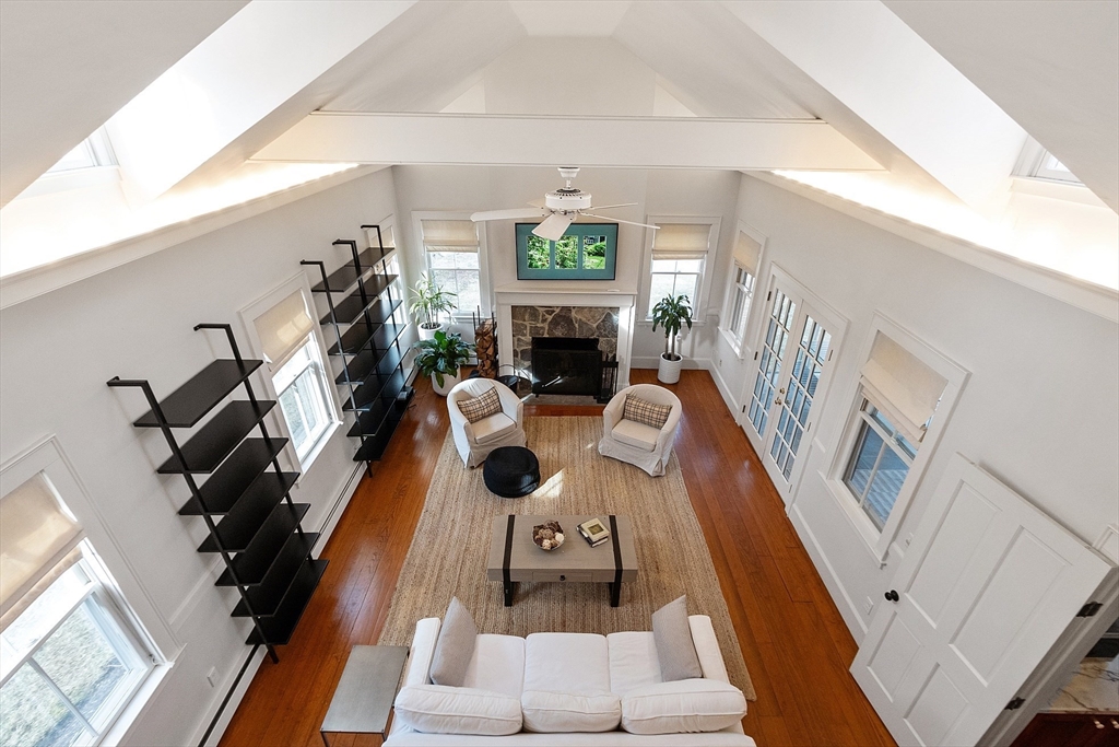 1019 North Road