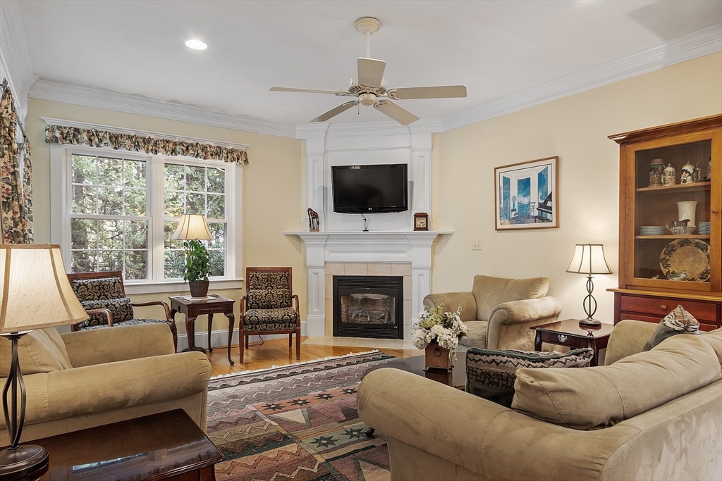 4 Snowberry Ln