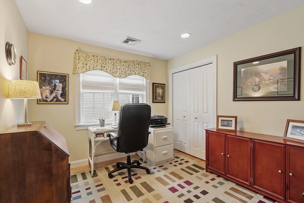 4 Snowberry Ln