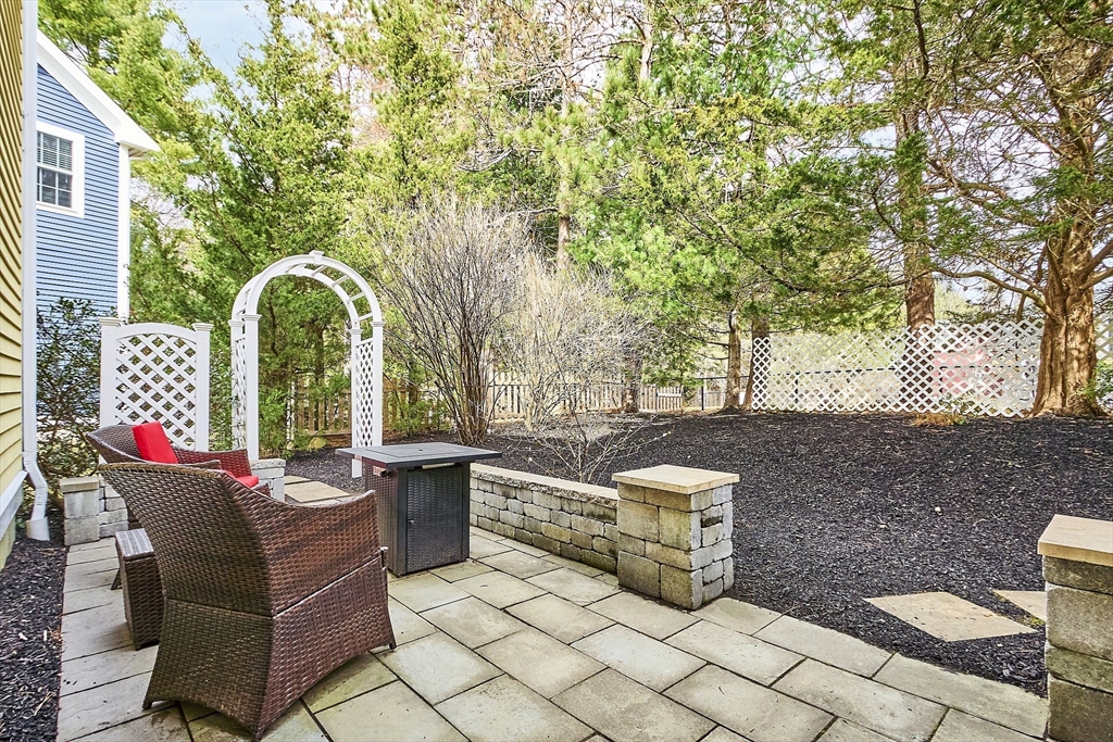4 Snowberry Ln