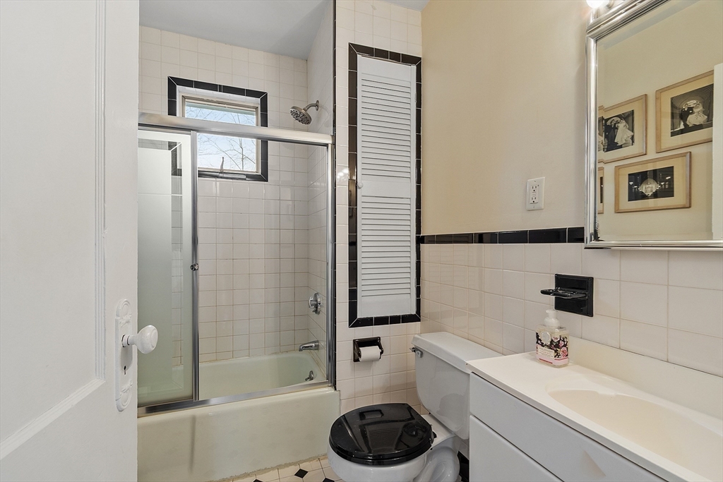 15 Pearl St # 2
