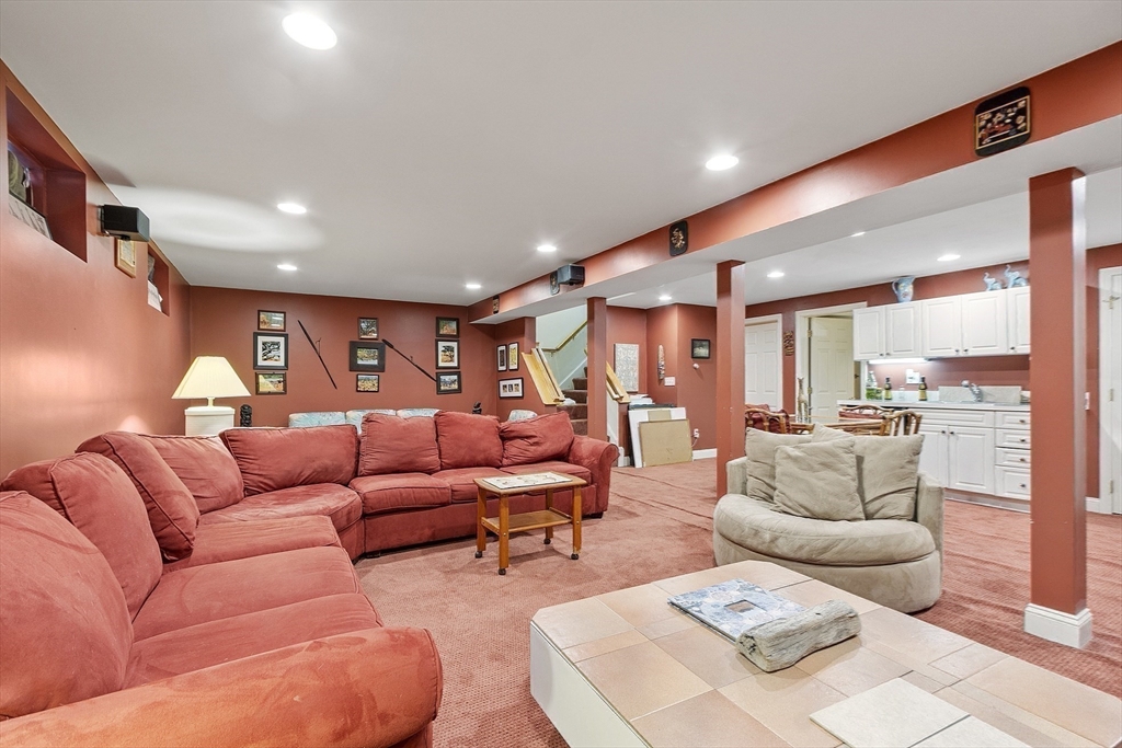 208 Millwood St