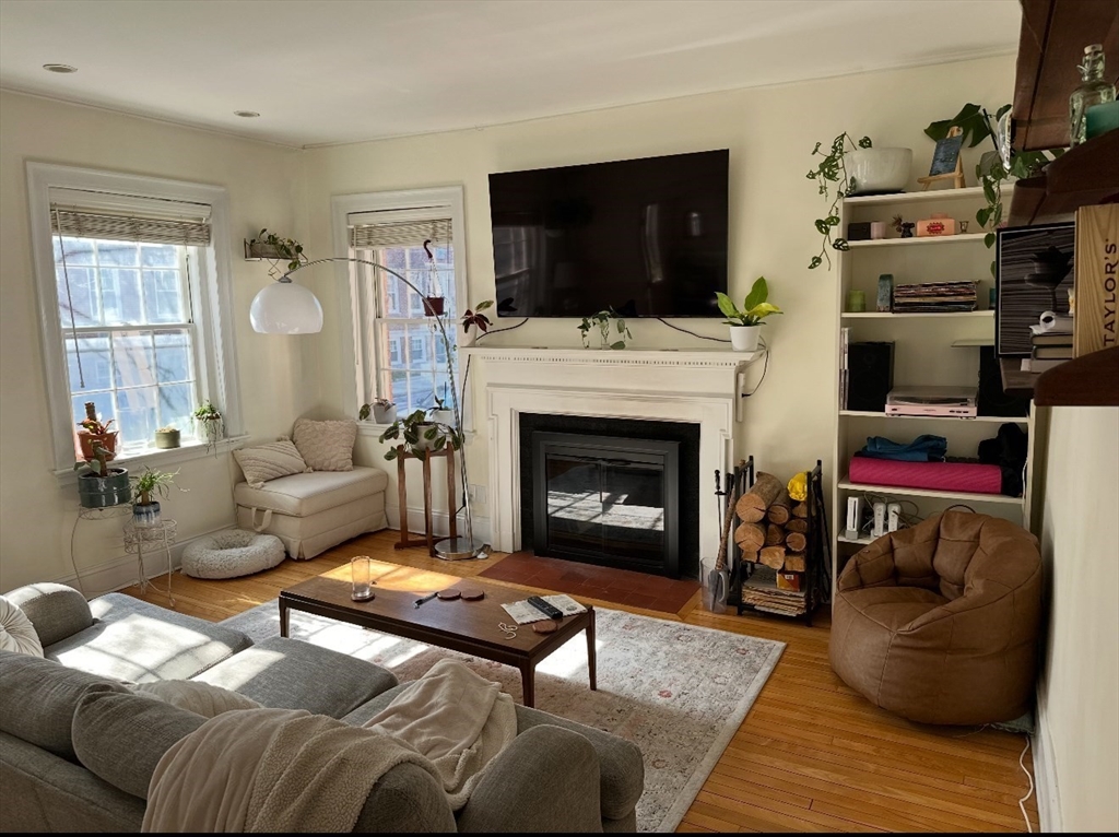 21 Chauncy St # 3