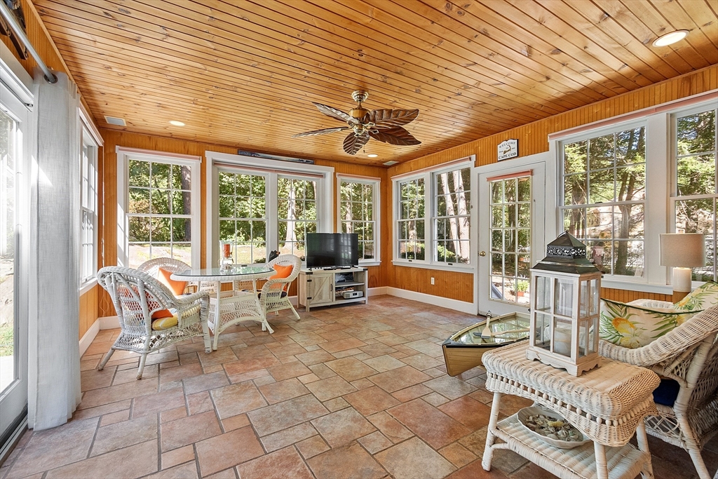 27 Lincoln Drive