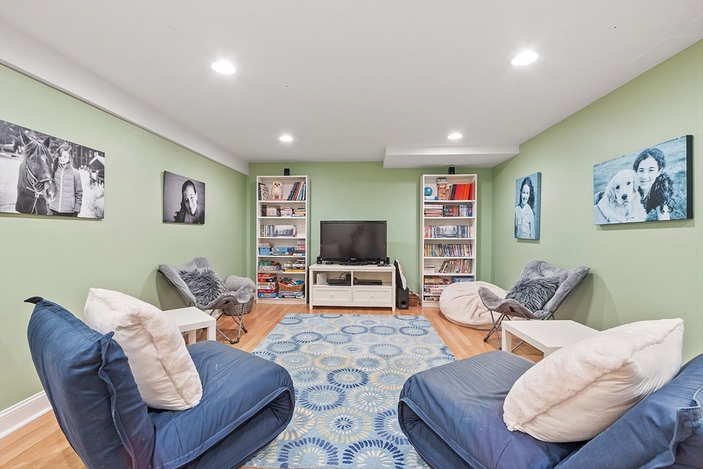 144 Harrington Ave