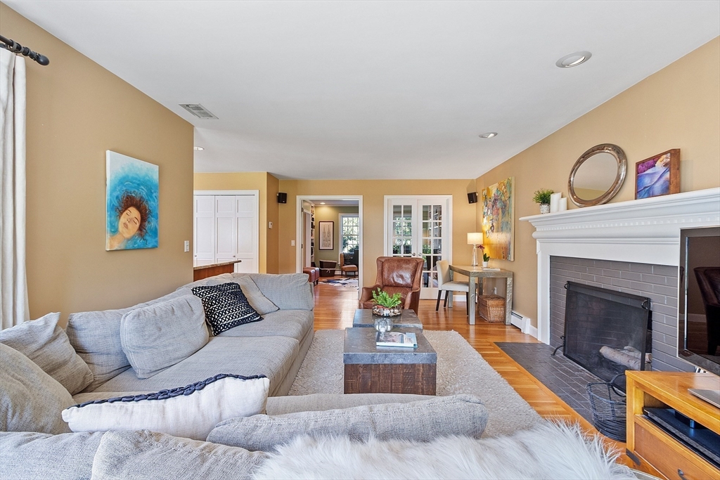 144 Harrington Ave