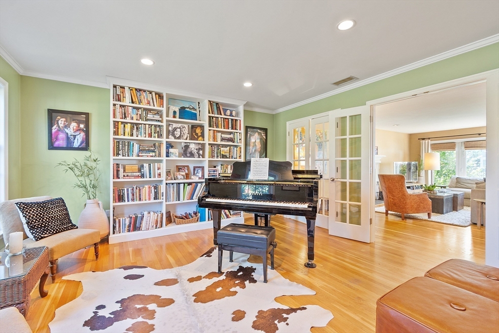 144 Harrington Ave