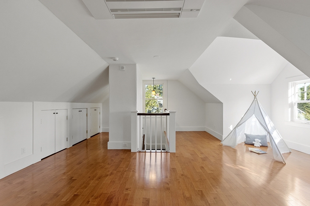 46 Wood St