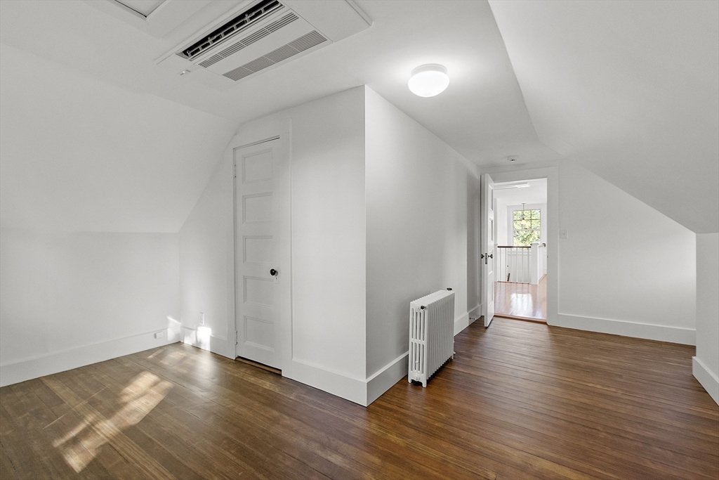 46 Wood St