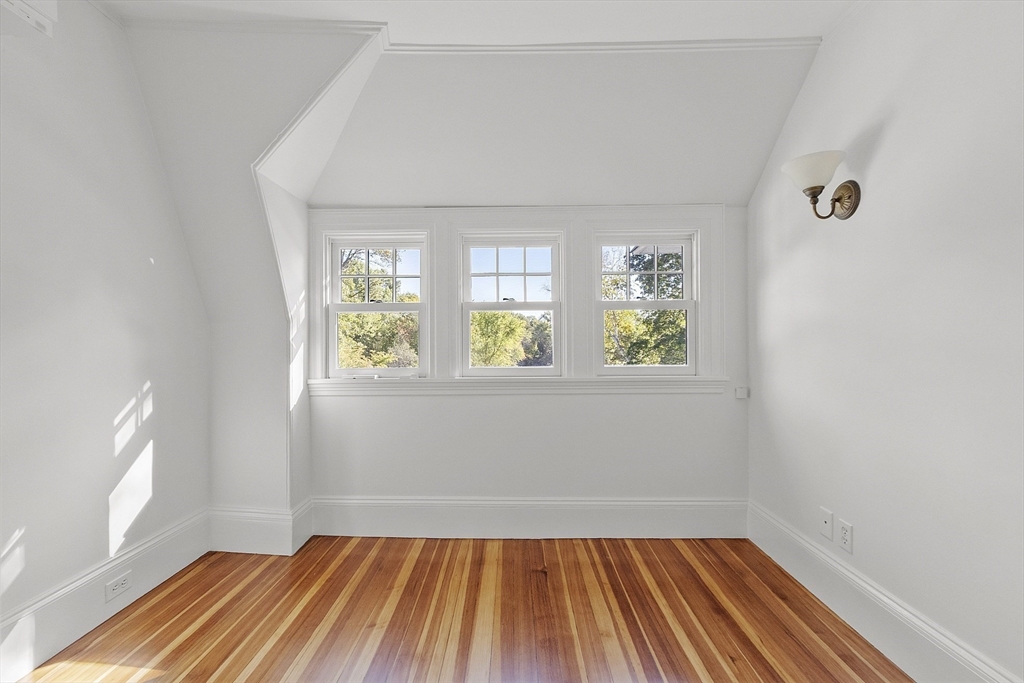 46 Wood St