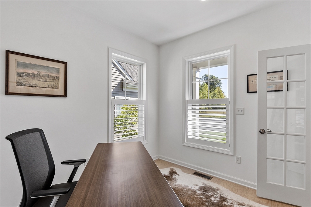 121 White Pond Way # 121