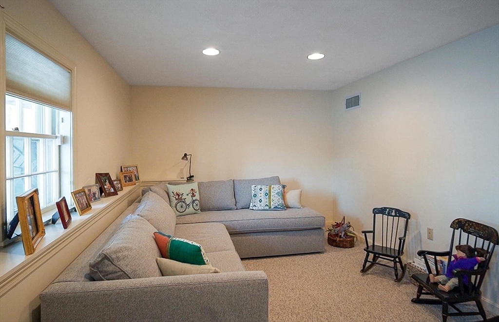 22 Center Village Dr # 22