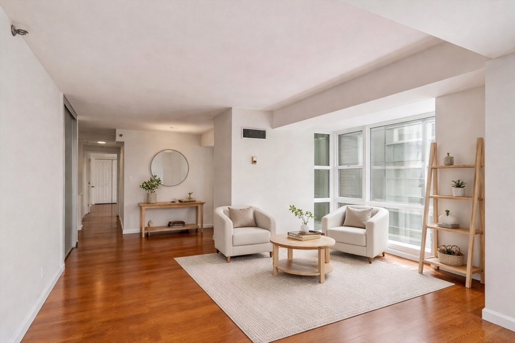 170 Tremont St # 504