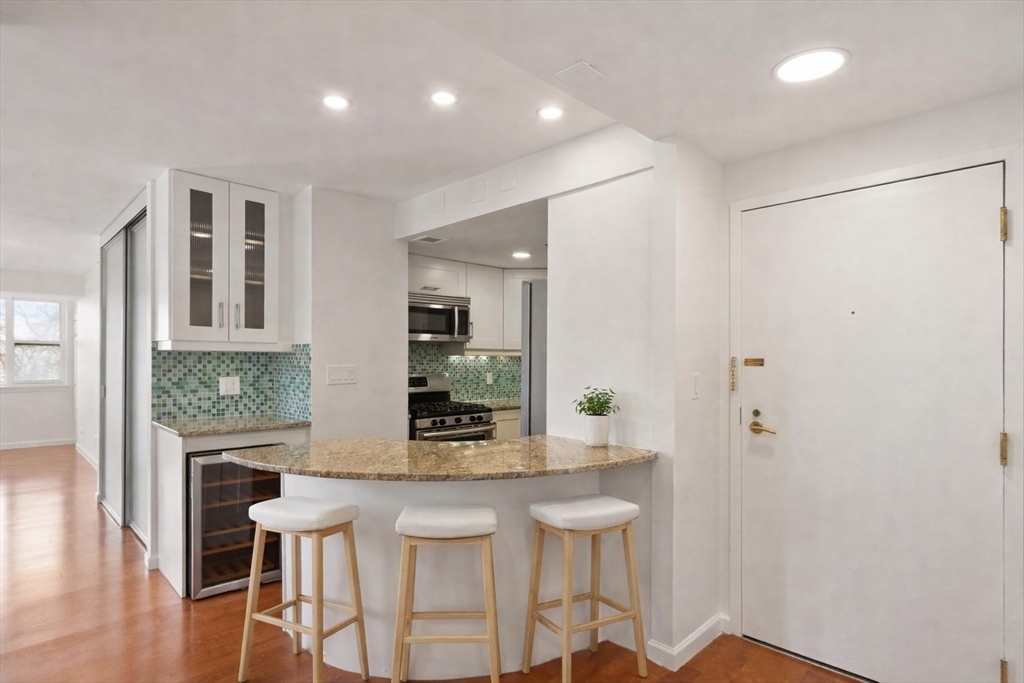 170 Tremont St # 504