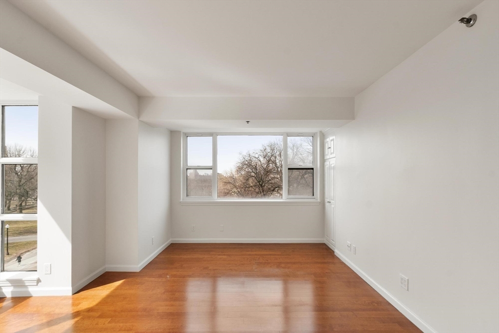 170 Tremont St # 504