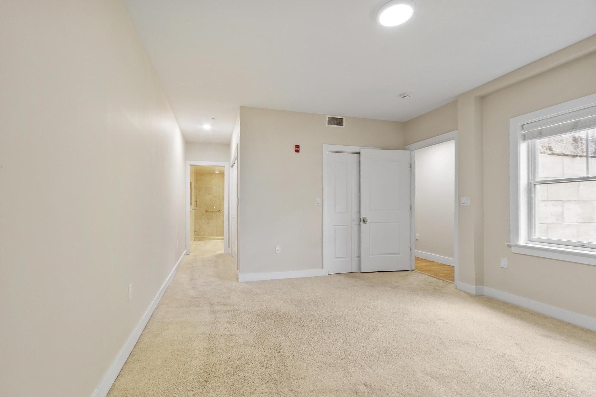 321 Hammond Pond Pkwy # 103