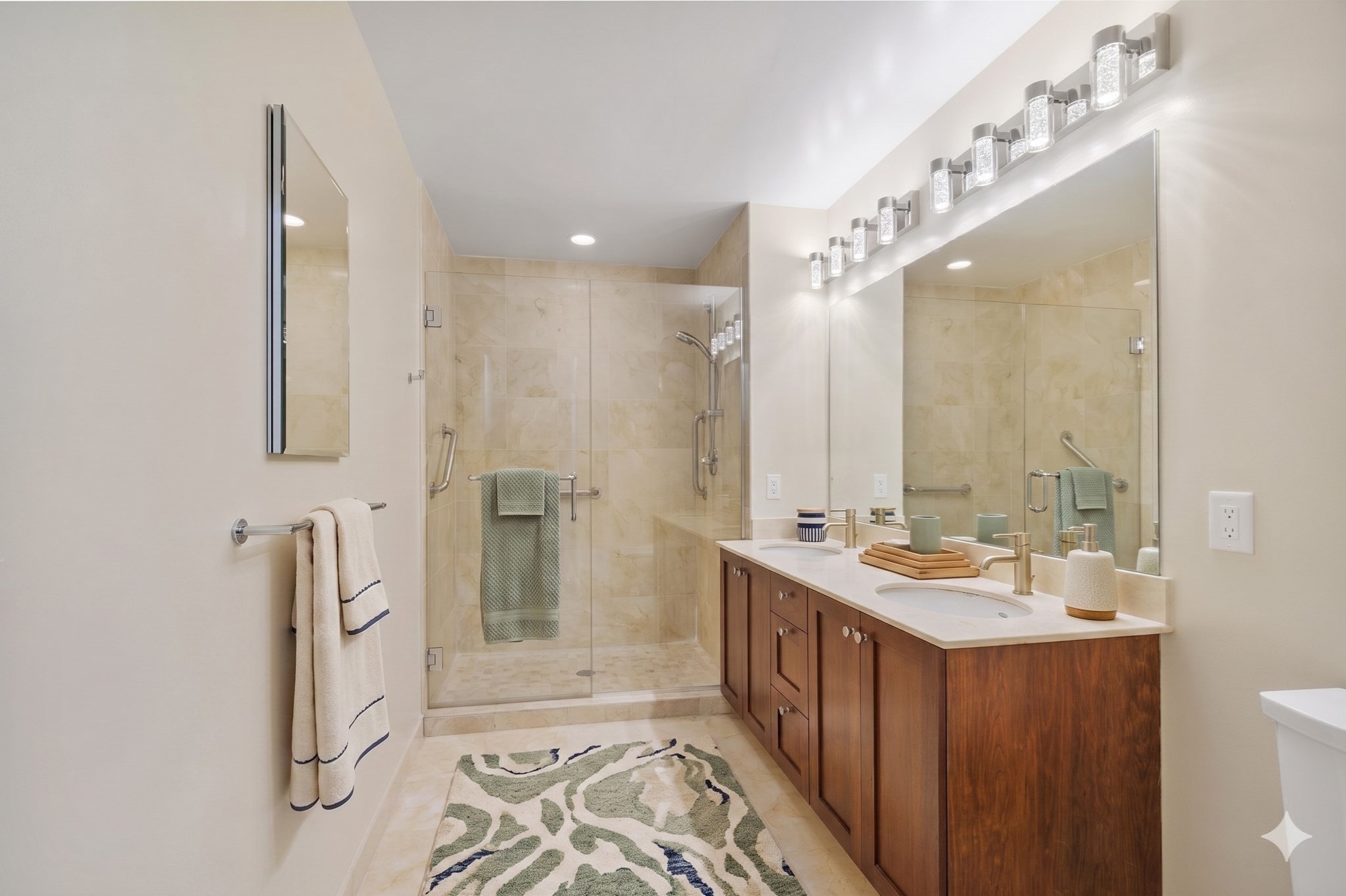 321 Hammond Pond Pkwy # 103