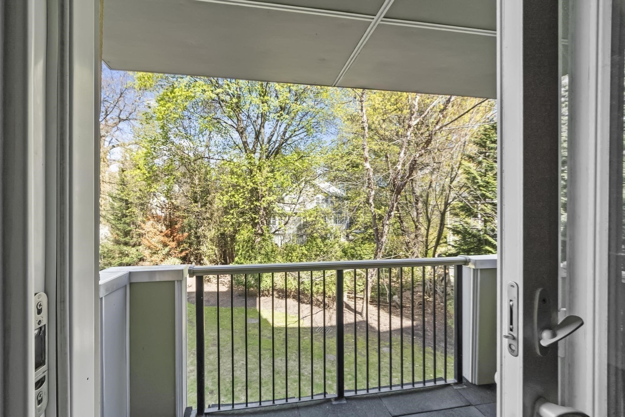 321 Hammond Pond Pkwy # 103
