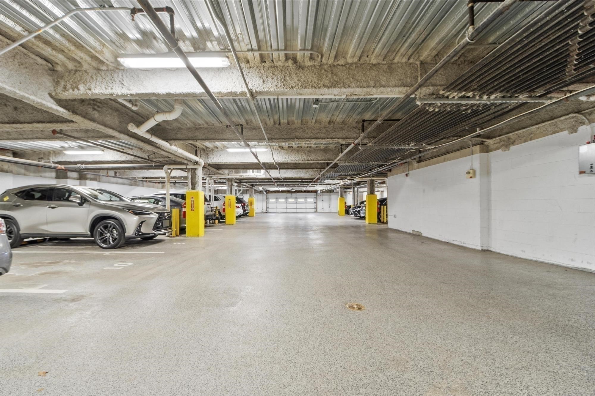 321 Hammond Pond Pkwy # 103