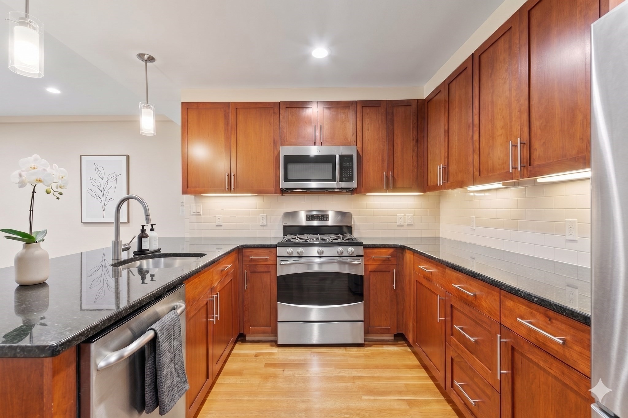 321 Hammond Pond Pkwy # 103